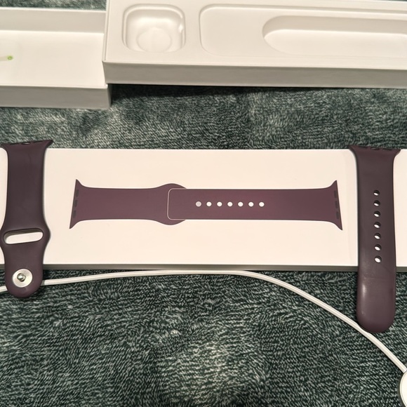 Apple Watch Series 7 41 MM - Picture 4 of 4
